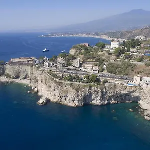https://villa-isola-bella.taorminaitalyhotels.com